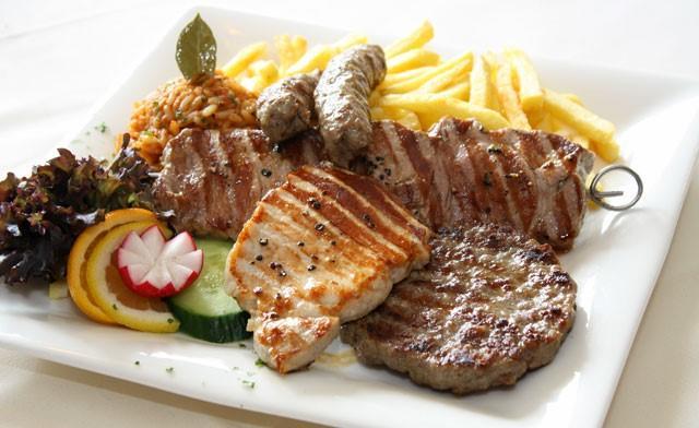 Hotel Restaurant Balkan Trier Bagian luar foto