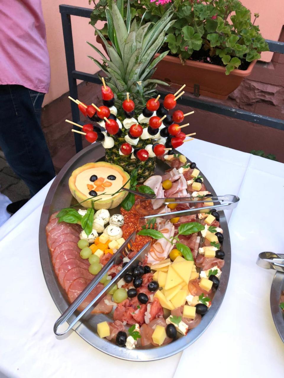 Hotel Restaurant Balkan Trier Bagian luar foto