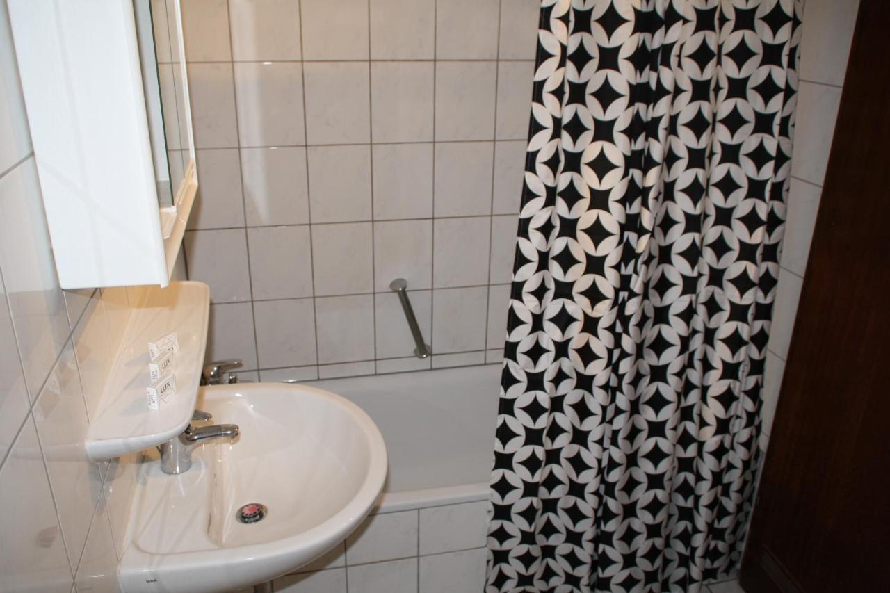 Hotel Restaurant Balkan Trier Bagian luar foto