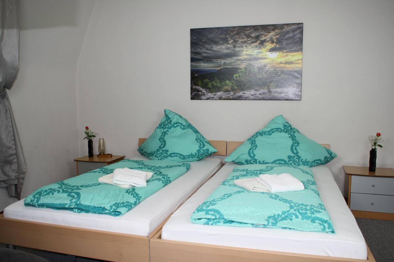 Hotel Restaurant Balkan Trier Bagian luar foto
