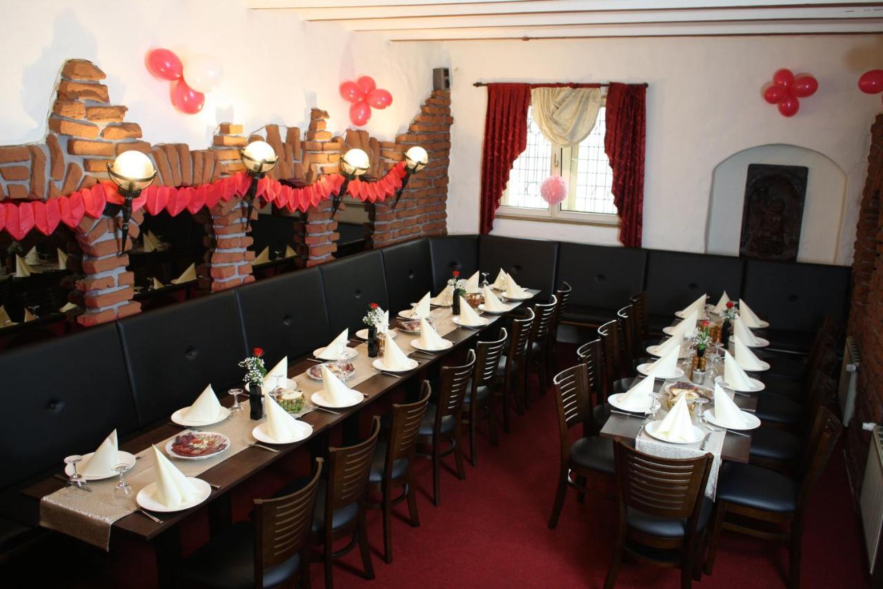 Hotel Restaurant Balkan Trier Bagian luar foto