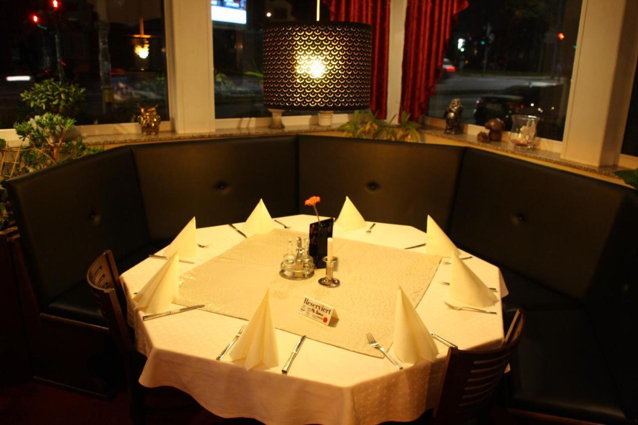 Hotel Restaurant Balkan Trier Bagian luar foto